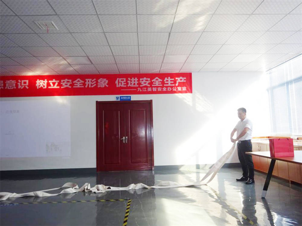 落實主體責(zé)任，提高防患意識。樹立安全形象，促進(jìn)安全生產(chǎn)